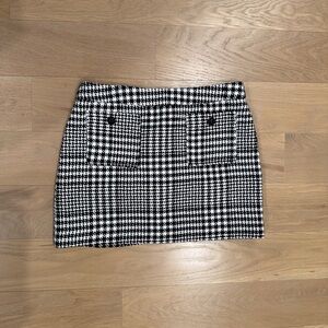 Commense Black & White Houndstooth Mini Skirt